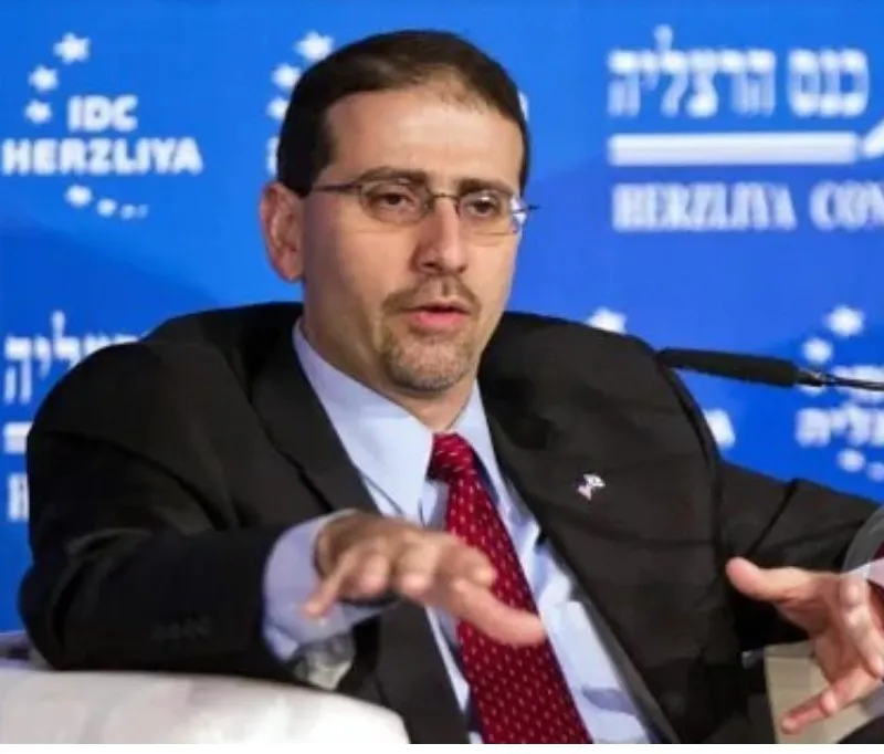 هل تقترب واشنطن من استهداف خامنئي؟ توقعات أمريكية خطيرة في ظل التصعيد العسكري بالشرق الأوسط